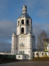 Монастырская колокольня, на первом этаже которой размещается храм Зосимы, Савватия и Германа Соловецких, а на втором этаже - храм святителя Николая Мирликийского